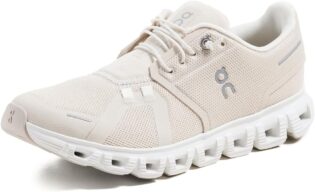 on Cloud 6 SneakerFemme