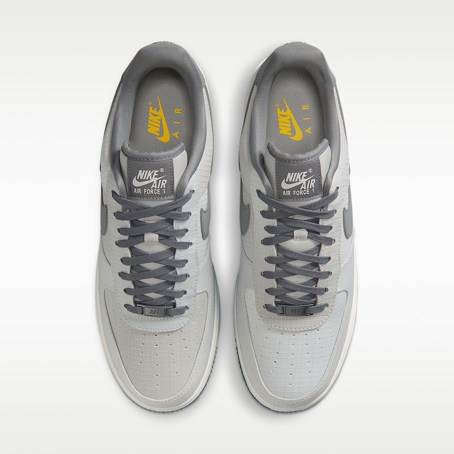 Nike Chaussures Air Force 1 '07 LX Vibram® pour homme (Blanc sommet/Light Bone/Speed Yellow/Smoke Gray) - Image 4