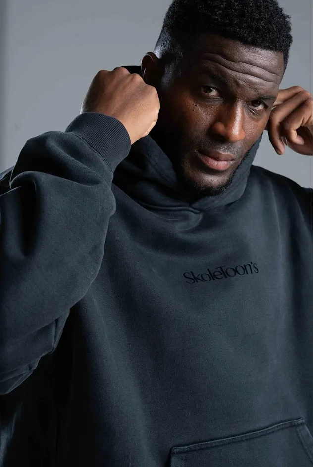 Anthony Modeste × SkoleToon’s — le Collection Dark est disponible