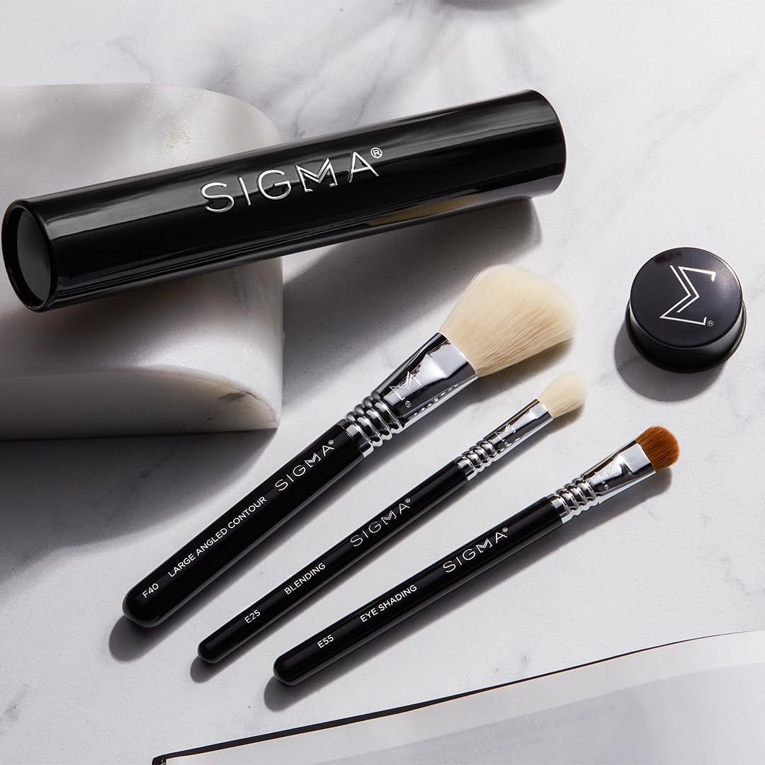 Sigma Beauty Travel Essential Trio – Lot de 3 pinceaux de maquillage pour fond de teint, poudre, fard à paupières, avec support en étain, sans danger pour la peau, pinceaux de maquillage végétaliens - Image 3