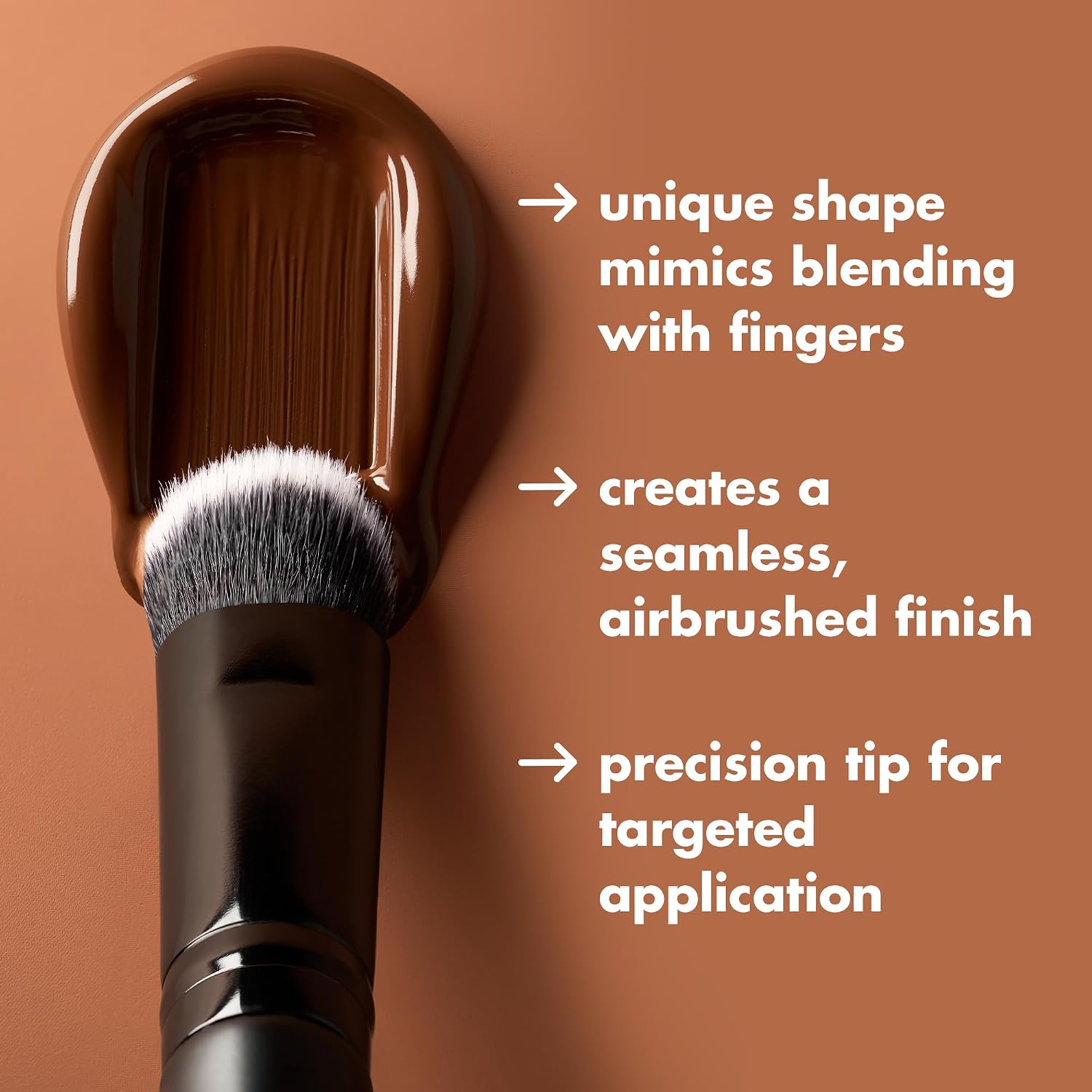 e.l.f. Tap & Blend Pinceau anti-cernes, couvre les imperfections et les taches sombres pour une finition aérographe avec une pointe de précision, synthétique, végétalien et sans cruauté envers les - Image 3