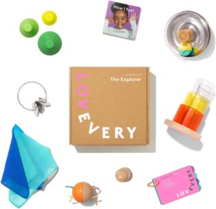 LOVEVERY, Kit de jeu Explorer + livre bonus, jouets de développement pour bébé et cadeau, essentiels pour nouveau-né, y compris les jouets Montessori pour cause et effet et développement de la pince