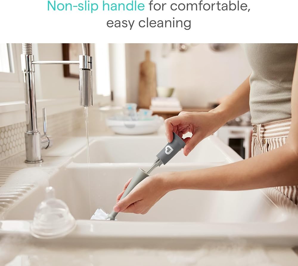 Munchkin Brosse à Biberon | Pour Nettoyer les Biberons & Bouteilles d'Eau avec Brosse à Tétine Intégrée | Autonome | Compatible Lave-vaisselle | Brosse à Poils | Lot de 1 | Gris - Image 5