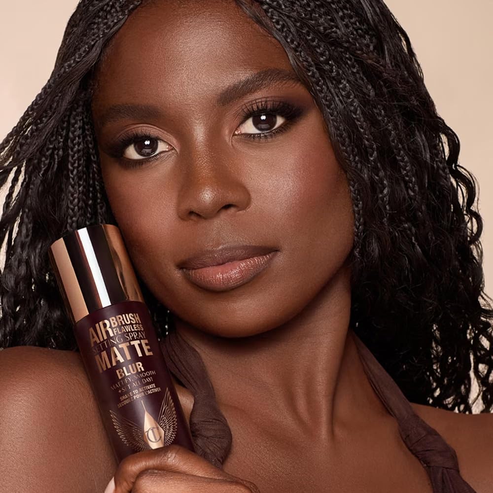 Charlotte Tilbury Aérographe Flawless Setting Spray mat, effet blur, spray de fixation matifiant, taille voyage - Image 2