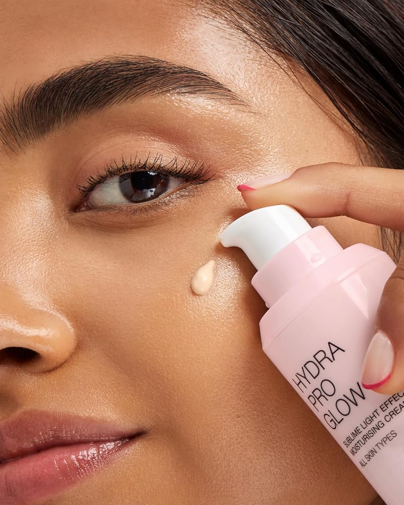 KIKO Milano Hydra Pro Glow | Crème Visage | Acide Hyaluronique | Niacinamide | Hydratation 48 Heures | FPS 10 - Image 9