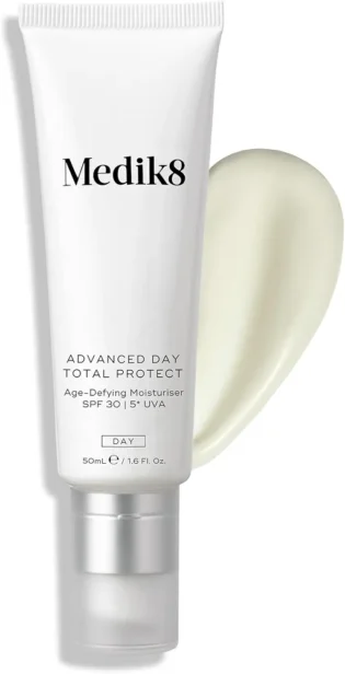 Medik8 Advanced Day Total Protect Crème solaire et hydratante pour le visage SPF 30 Protection UVA hydratante et non grasse 50 ml