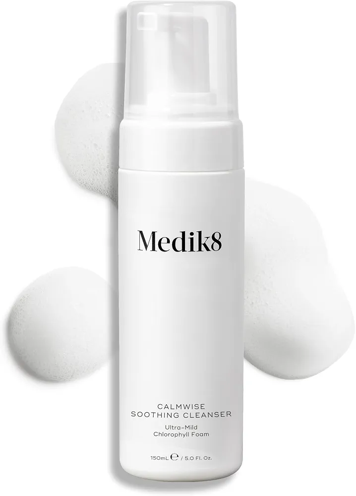 Medik8 Calmwise Nettoyant Apaisant - Mousse Ultra-Douce à la Chlorophylle - Apaisant et Purifiant - Pour Peau Sensible - 150ml