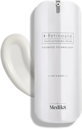 Medik8 r-Retinoate Crème de jour et de nuit – Crème activatrice pour jeunes – Avec acide hyaluronique – Le rétinoate de rétinyle est 8 fois plus puissant que le rétinol standard – estompe les rides et