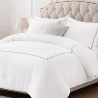 SLEEP ZONE Parure de lit 3 pièces, Lavable en Machine, Insert de Couette Alternative légère en Duvet avec Rayures brodées, pour Grand lit (228,6 x 241,3 cm), Rayures Grises
