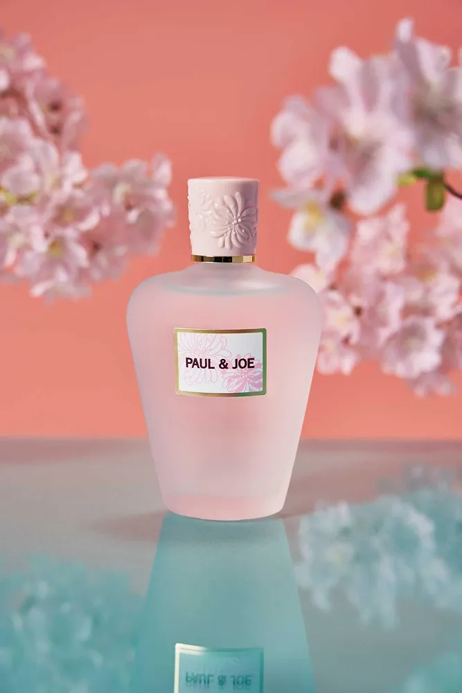 PAUL & JOE 'SAKURA COLLECTION' Brume Rafraichissante 002 Fleur De Cerisier, 80ml