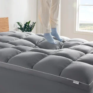 Sleep Zone Surmatelas pour Grand lit, Poches Profondes, très épais pour maux de Dos, qualité hôtelière, Peluche et Soutien, 152,4 x 203,2 cm (Gris, Grand lit)